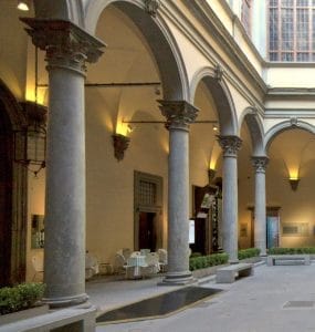 palazzo strozzi cortile